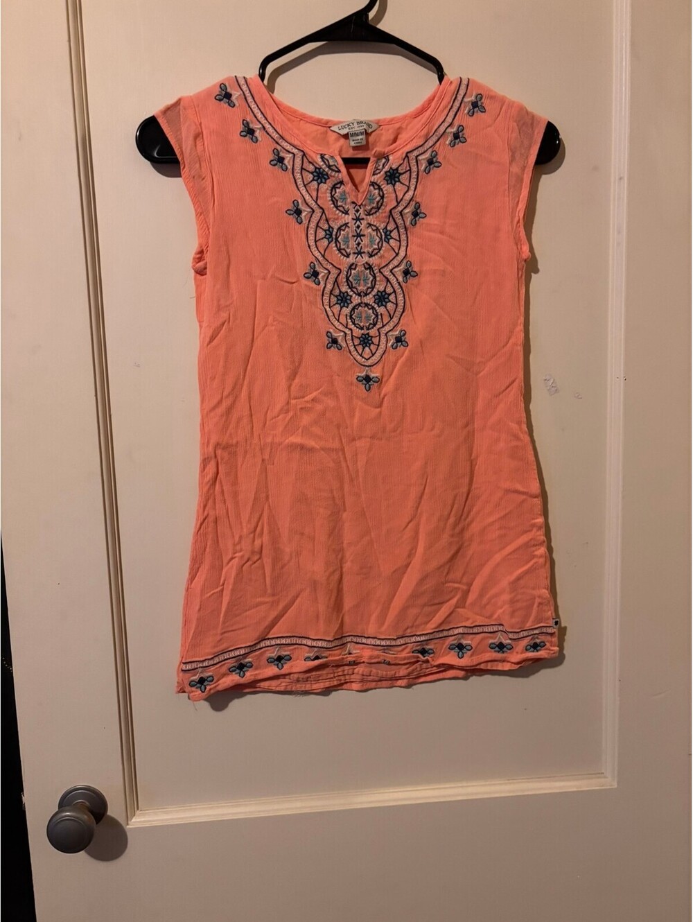 Lucky Brand coral embroidered sleeveless top Medium